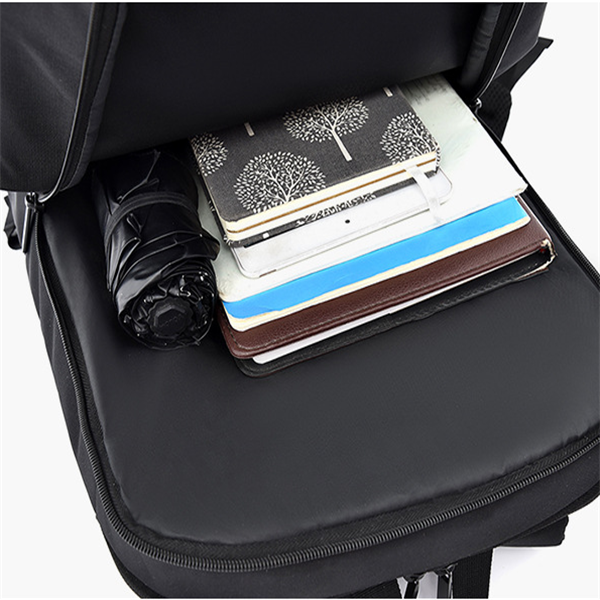 Sac à dos décontracté pour homme — Grand sac de voyage et du quotidien (Noir / 13 po)