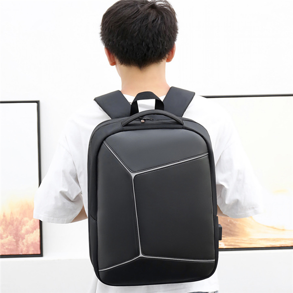 Sac à dos décontracté pour homme — Grand sac de voyage et du quotidien (Noir / 13 po)