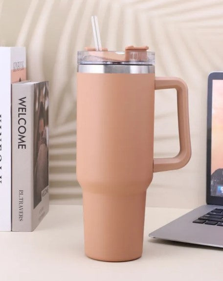 Bouteille d'eau isotherme en acier inoxydable — Thermos à double paroi sous vide pour boissons chaudes et froides